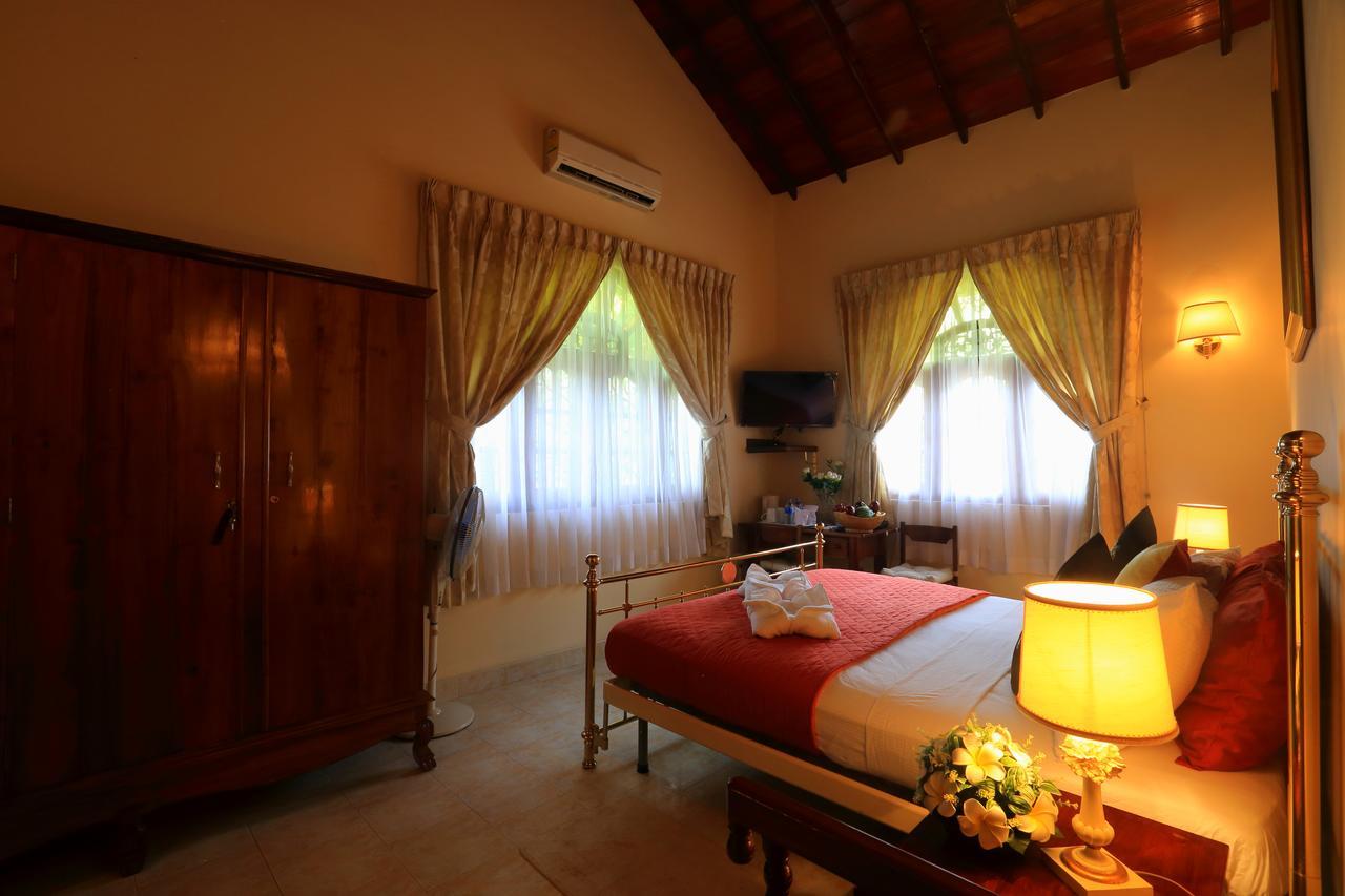Emel Boutique Otel Negombo Dış mekan fotoğraf