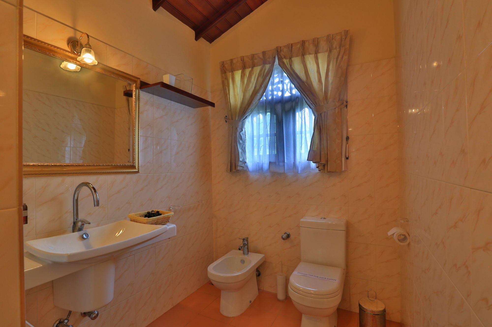 Emel Boutique Otel Negombo Dış mekan fotoğraf